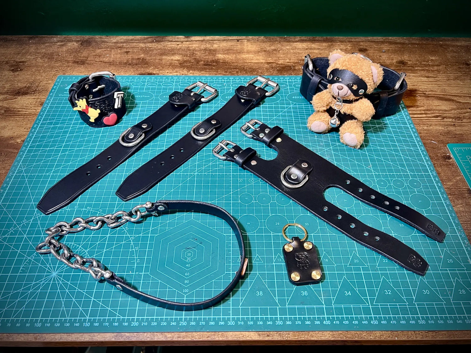 Leathercraft goods on the work table